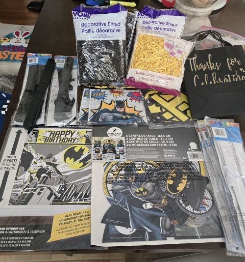 Children Batman Birthday Party Supply Bundle (Decorations)