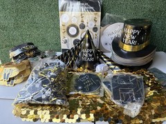 New years bundle – 60 whistles, hats, decorations