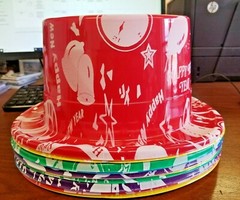 (30 HATS) «HAPPY NEW YEAR» ASSORTED PLASTIC PARTY TOP HATS CASINOS/PARTIES/BARS