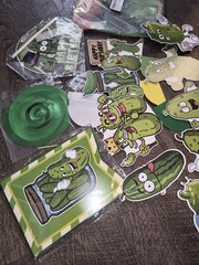 Funny Pickle Theme Birthday Party Decorations Supplies Lot – Green & Gold NWT