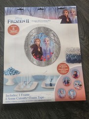Frozen 2 Frame and Cutout Decorating Kit