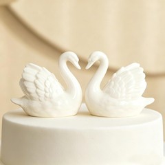 2PCS White Swan Figurines Cake Toppers, Elegant Ceramic Swan Couple Statues f…