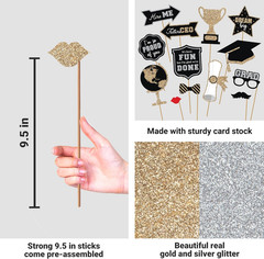 Fully Assembled – Set of 30 – Class of 2026 Graduation Selfie Signs – Congrats