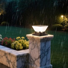 Garden Fence Solar Post Cap Light with IP65 Weatherproof and Automatic Sensor