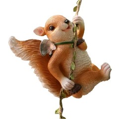 Lifelike Squirrel Eye-catching Garden Art Indoor Outdoor Display For Balcony