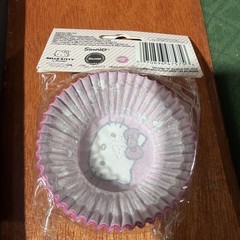 Wilton Sanrio HELLO KITTY 50 Paper Baking Cups For Cupcake New Sealed Retired