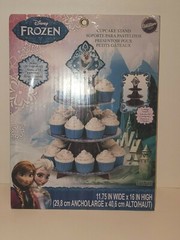 DISNEY FROZEN WILTON 3 DIMENSIONAL CUPCAKE STAND THREE TIER PARTY DISPLAY 16″T