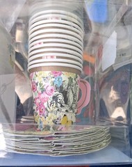 Talking Tables Truly Alice Tea Party 12 Paper Cold Cups And 12 Paper Saucers