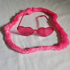 Valentine’s Day 32 Soft-Twist Pink Plastic Leis & 32 Red Heart Shaped Glasses