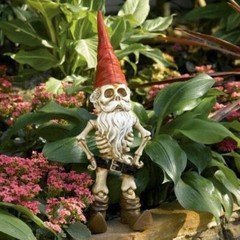 Skeleton Gnome Garden Statue – Skeleton Figurine with Dog Skull & Bones Decor