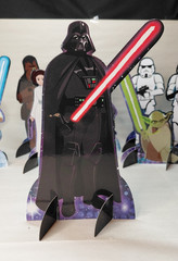10 piece party Star Wars characters stand-up table centerpieces set