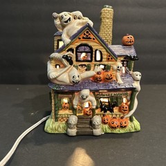 Halloween Lighted House Porcelain Mania Manor Pumpkin Time Great Condition