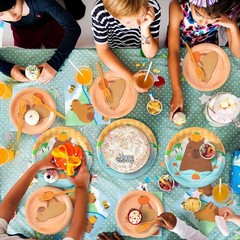 Charming Capybara-Themed Tableware Set for 24 Guests – Perfect for Kids’ Parties