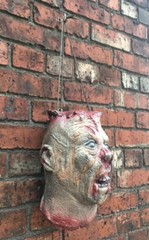 ZOMBIE SEVERED HEAD LATEX LIFE SIZE HALLOWEEN PROP DECORATION FANCY DRESS 45CM