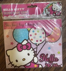 Hello Kitty Party Kit – 27 Pieces Birthday Party Decorations, Gift Bags & Prizes