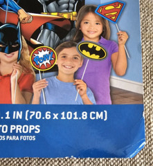 DC Justice League Scene Setters 6′ Backdrop Wall Decoration with 12 Photo Props