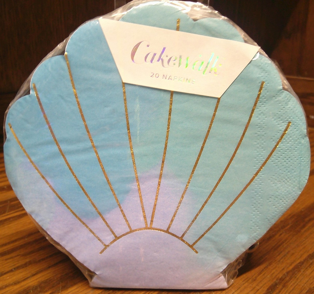 Cakewalk 20ct Paper Napkins Shell-Shaped Gold Accents Cocktail Barware AA34