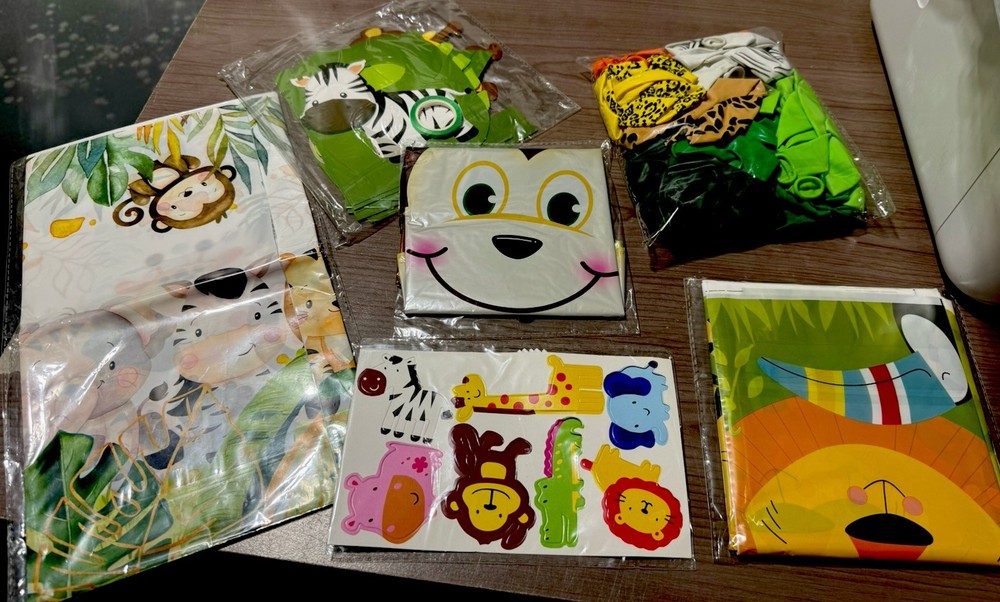 Safari Jungle Decor Birthday, table cover,balloons,cake toppers,sign,back drop