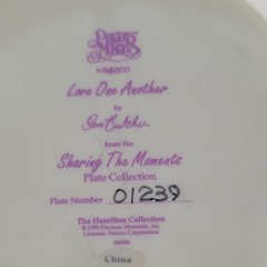 Precious Moments Love One Another Decorative Plate – Pink and Green #01239
