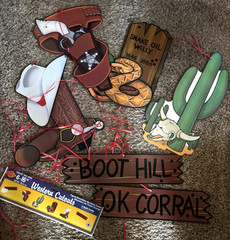 6 Vtg 16″ Beistle WESTERN Paper Cardboard CUTOUTS Boot Hill Gun OK Corral PARTY