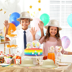 24 Pack Safari Explorer Party Hats for Kids, Jungle Dress-Up Birthday Favors Set