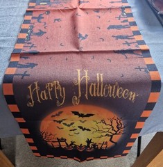 Halloween Table Runner Bats – Orange Red Linen – 14 x 71 Inches – Non-Slip – UK