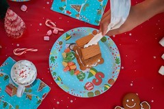 32-Count Buddy the Elf Party Plates and Napkins – Perfect for Holiday Gatherings