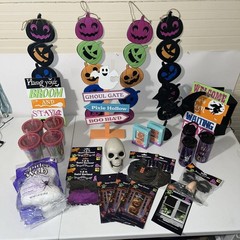 31 Pc Cute Not Scary Halloween Party Decorations Wood & metal signs Banners LED