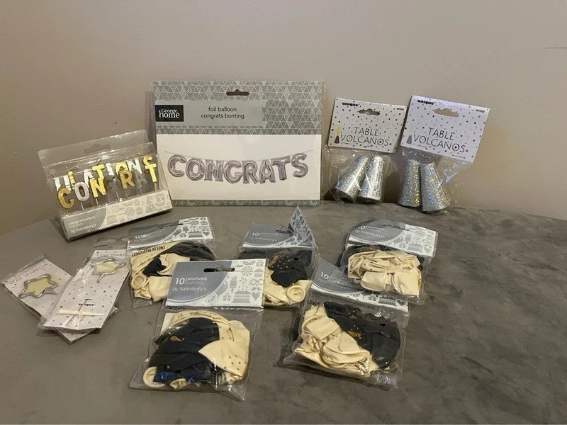 Congratulations Celebration / Graduation Party Decor Bundle