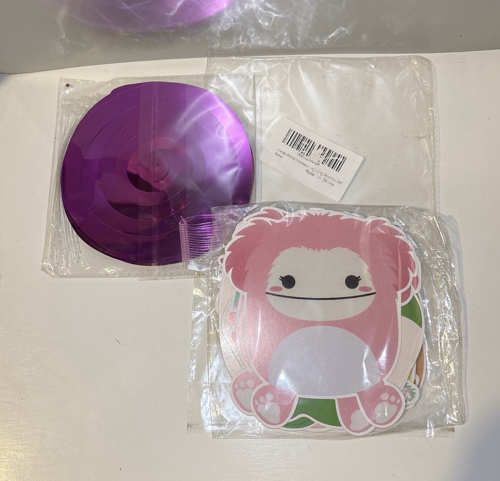 Hoewpi Animal Squishmallows Party Supply Swirl Streamers 2 Sided Card Ornaments