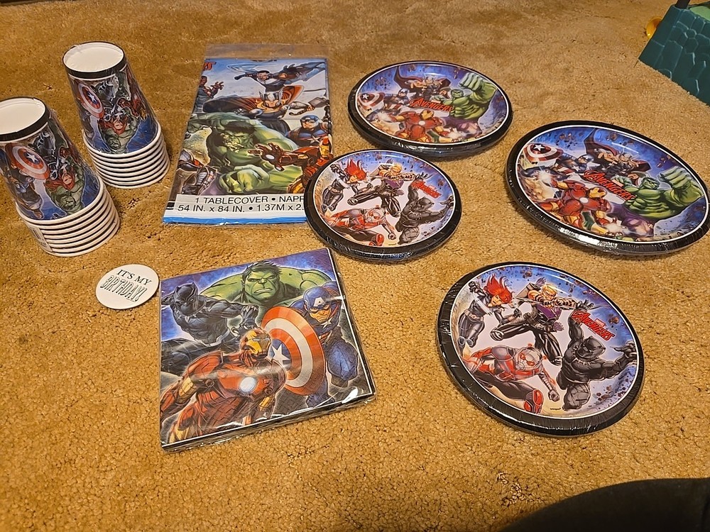 MARVEL AVENGERS Birthday Party Set Tablecloth Cups Plates Napkins 16 Count Set