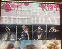 Taylor Swift Banner «Happy Birthday» 3piece Wall hanging/banners-NEW- Rare-HUGE