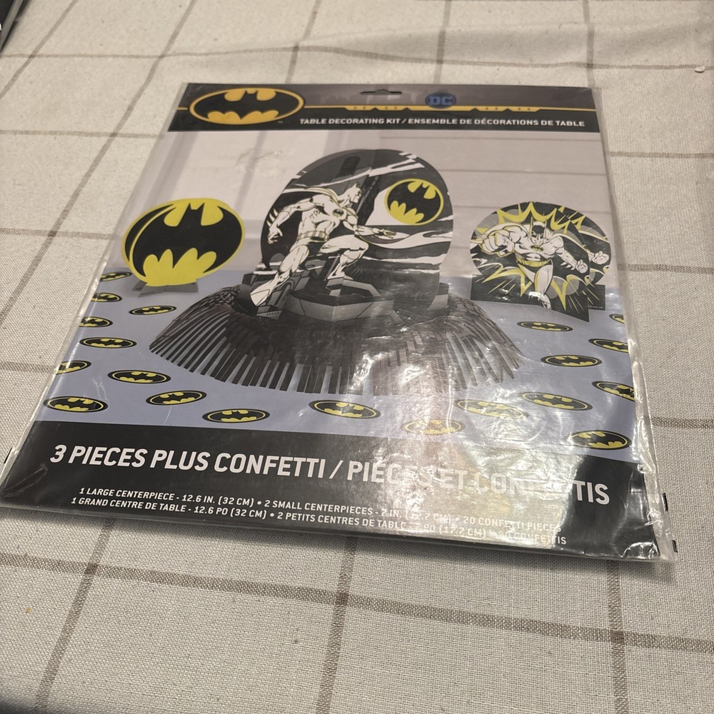 Batman Table Decorating Kit 3 Piece Centerpiece w Confetti Party Birthday NEW