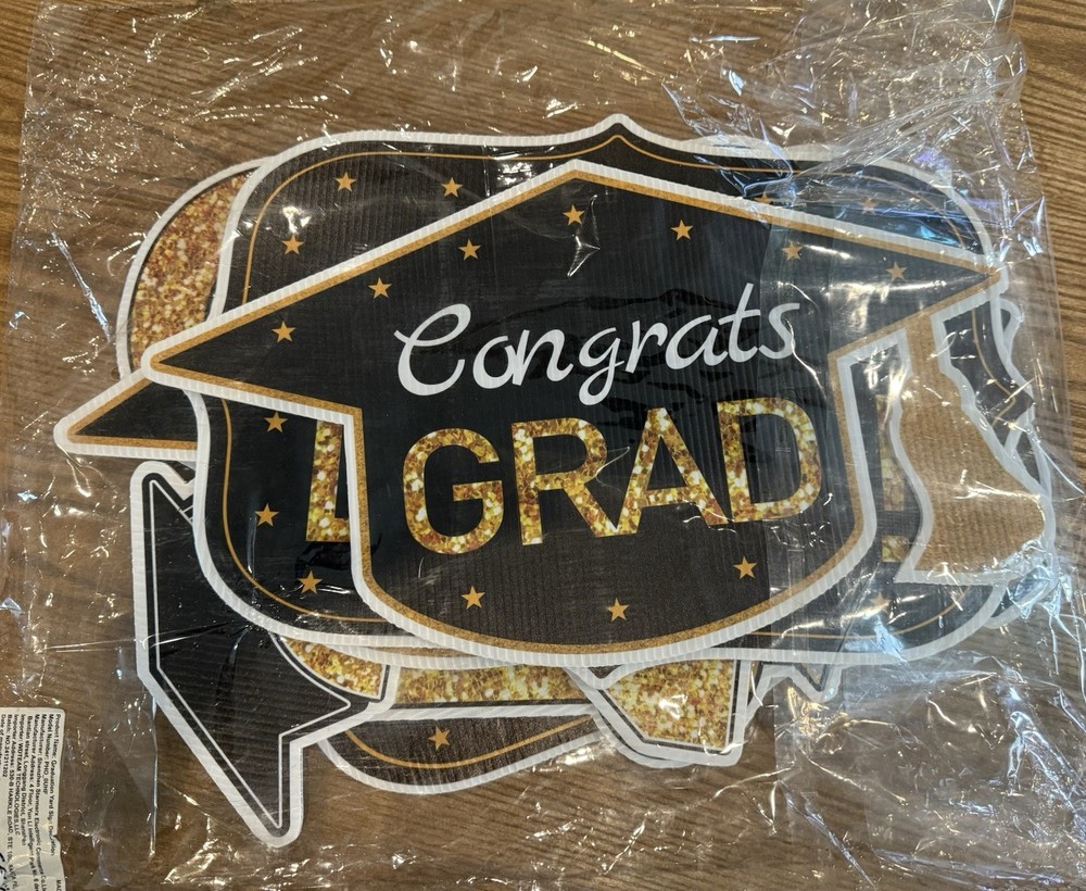 Set of 6 Graduation Signs 16″ – A0193
