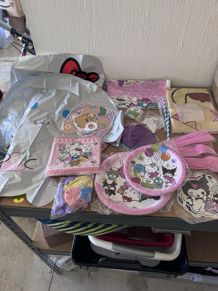Hello Kitty And Friends Birthday Party Bundle