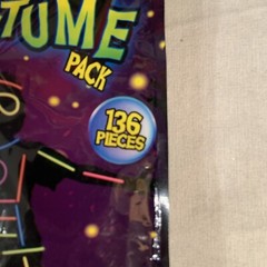 Grafix Glow Costume Pack 136 Pieces – New