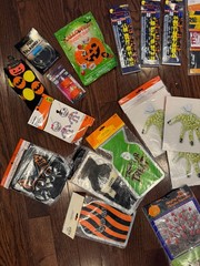 Bulk Halloween Items Over 25 Items
