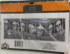 Halloween Graveyard Haunted House Party Spooky Skulls 25 ft Plastic Wall Border