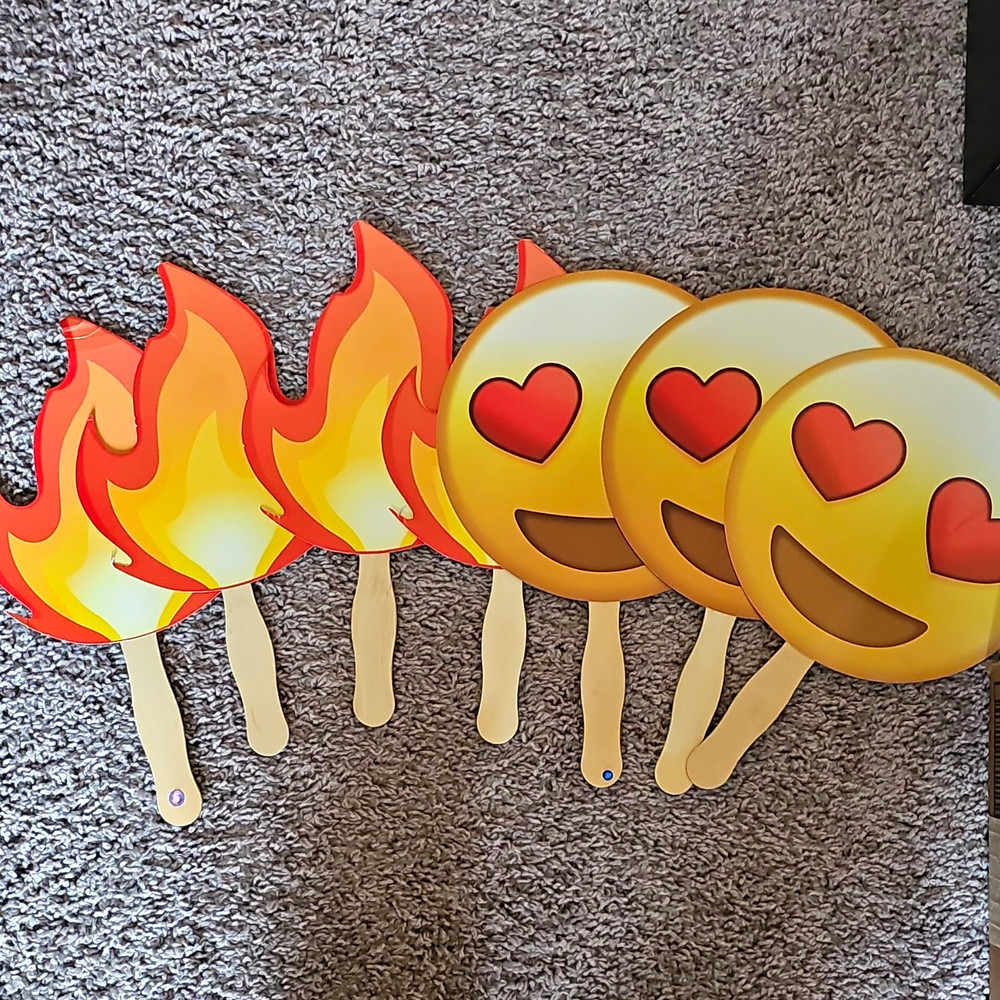 Emoji-Themed Paper Photo Booth Props, Multicolor Party Decorations, Set of 7