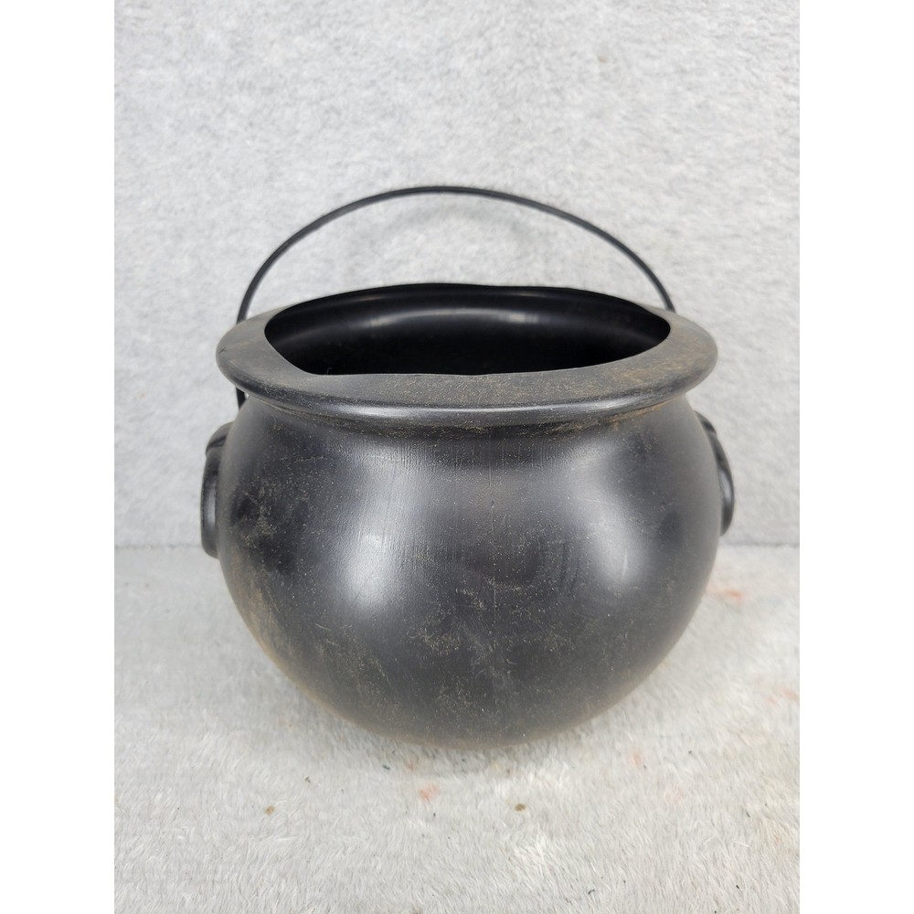 Witch Cauldron Halloween Party Prop Made in USA by Play Products 7″ x 6.5″