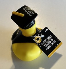 GRAD 2023 Rubber Duck with Cap, Gown & Tassel 3″ New With Tag