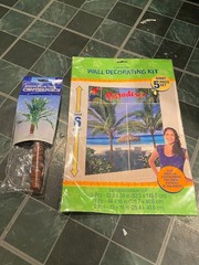Beach/Palm Tree Wall Decorating Kit w/1 Palm Tree Centerpiece Open/Unused e2