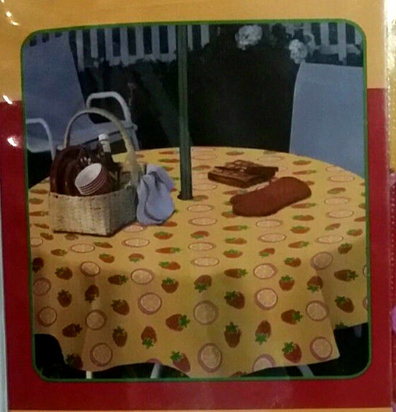 ROUND 70″ PATIO ZIP UMBRELLA TABLECLOTH VINYL FLANNEL BACK FRUIT STRAWBERRIES~NW