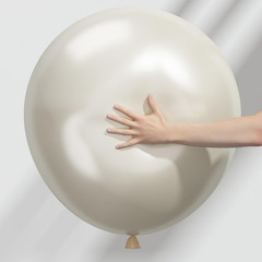 Cream White, Ivory Beige Balloons – Metallic Gold, Pearl White Sand – Neutral &