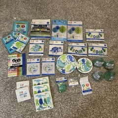 Dinosaur Birthday Party Supply Lot 168 Pieces Balloons Plates Napkins Hats ++