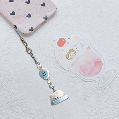 Nature Inspired Bear Keychain Pendant Accessory For Fashion Individuals