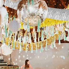 Reusable Metallic Foil Fringe Garland – Silver Streamers for All Occasions