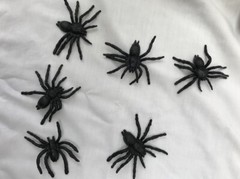 Realistic Plastic Spiders Small Spider Toys Black Mini Fake Creepy Spiders x 20