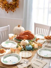 Reusable 8-Count Plastic Cups with Pumpkin Design – Perfect for Fall Parties