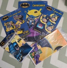 Batman Dark Knight «Party Express from Hallmark» Birthday Decoration Bundle